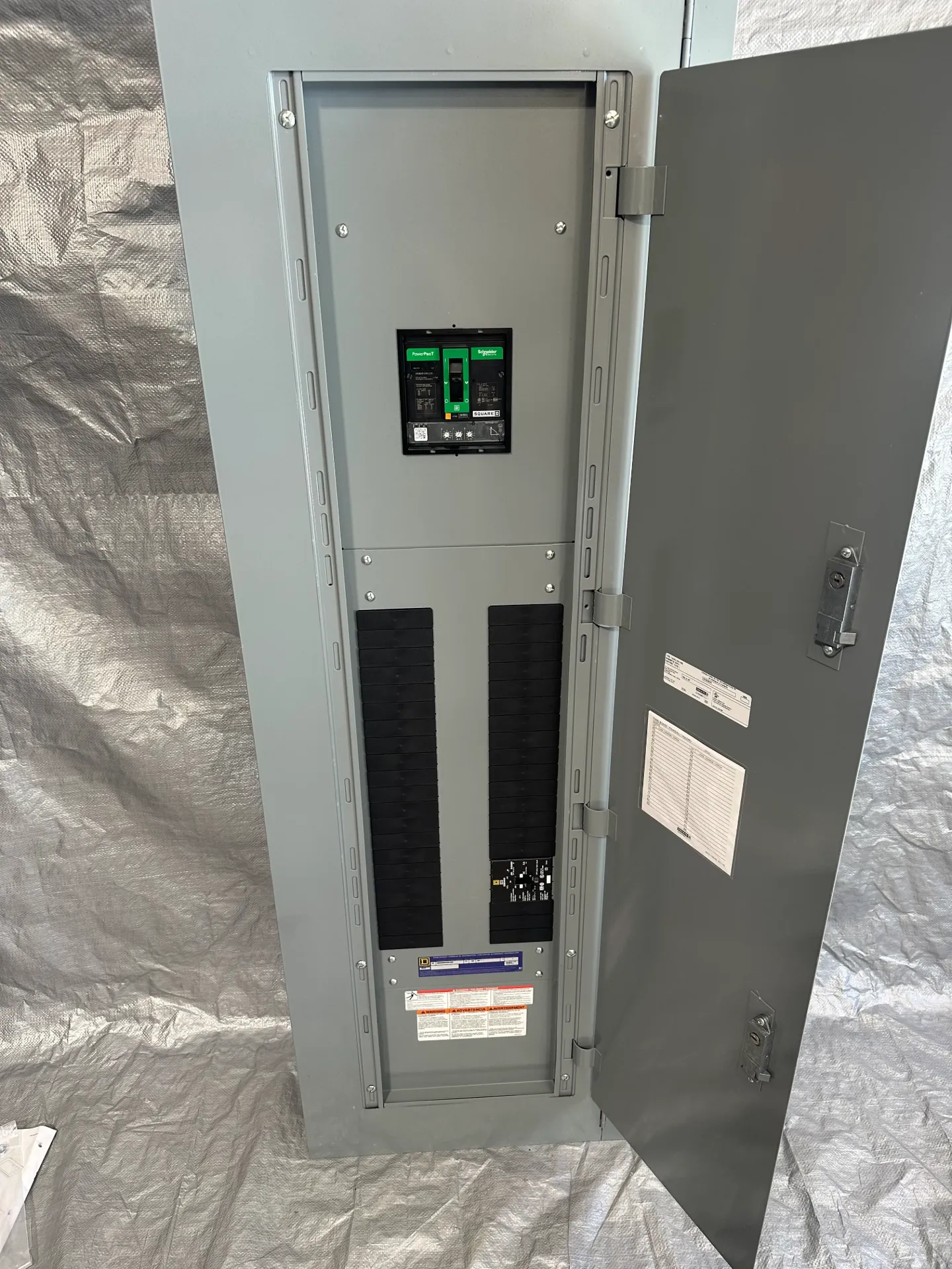 NF342M2 Square D 250A Panelboard 3P3W 480V 150A HGM Main 42 circuit Feed-Thru